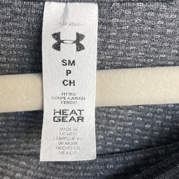 NWT Under Armour Topπ«Άπ» Size S - Picture 3 of 3